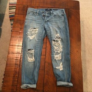 Hollister Cropped Ripped Boyfriend Jeans